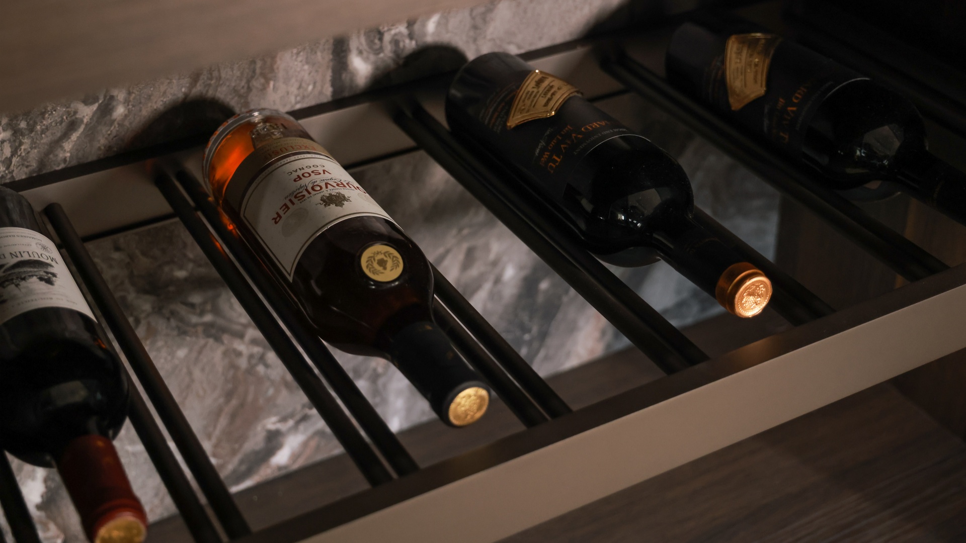 NORMAN<br>Wine Cabinet System